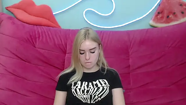 SofySofty online show from 11-14-25, 05:44