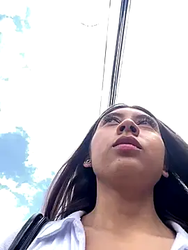 Sara-cooper2 online show from 12-19-25, 07:38