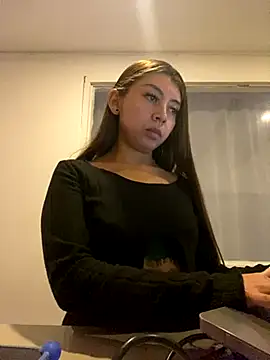 Sara-cooper2 online show from 11-27-25, 06:30