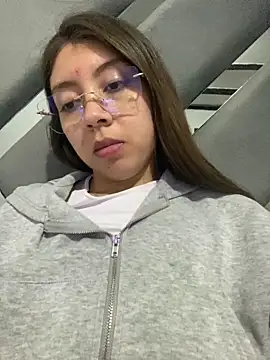 Sara-cooper2 online show from 04-29-26, 02:49