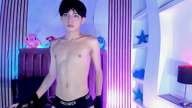 MathiasGreen  online show from 11-28-25, 02:56