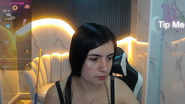 Eilyn love b online show from 10-10-25, 12:50