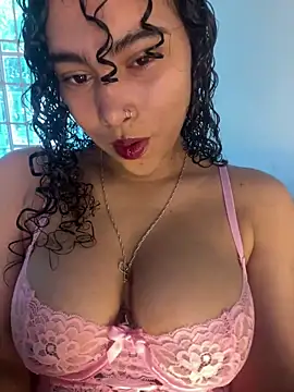 SophieD online show from 05-22-26, 01:09