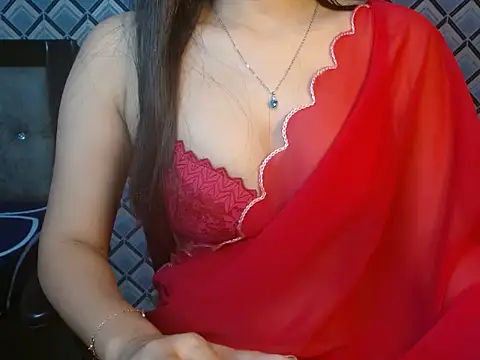 Snapshot of Evahhh4u chatting on 06-18-26, 06:35 Evahhh4u online show from 06-18-26, 06:35