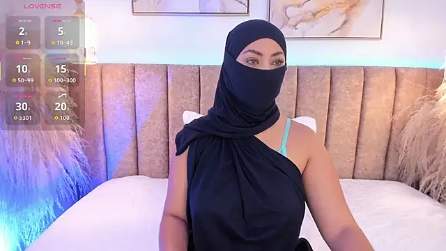 azza   online show from 12-14-25, 02:55