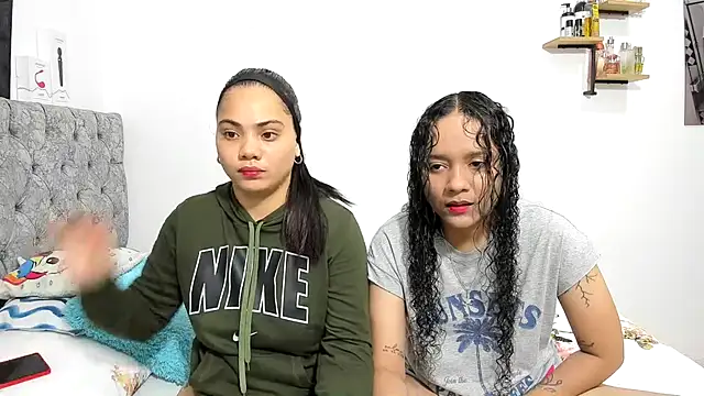 nay and aleja1 online show from 11-07-25, 02:49