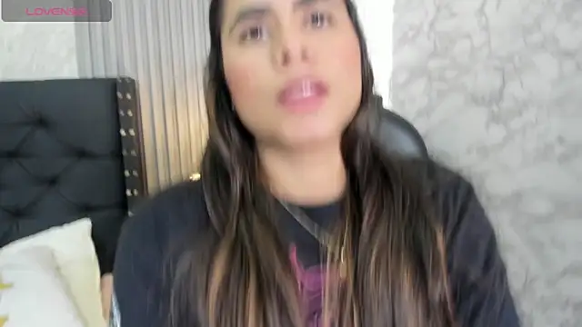 Snapshot of alicy__torres chatting on 04-15-26, 12:10 alicy torres online show from 04-15-26, 12:10