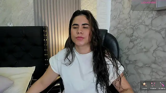 Snapshot of alicy__torres chatting on 03-06-26, 12:22 alicy torres online show from 03-06-26, 12:22