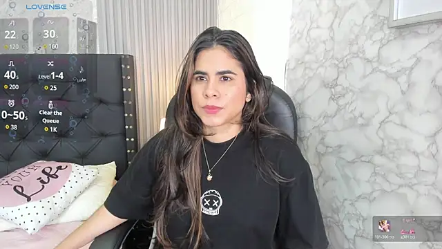 Snapshot of alicy__torres chatting on 04-14-26, 12:10 alicy torres online show from 04-14-26, 12:10