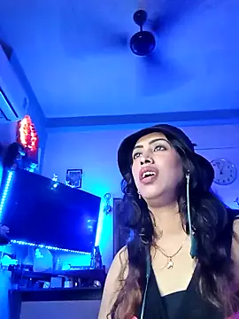 Snapshot of Love_Beauty01 chatting on 02-05-26, 06:59 Love Beauty01 online show from 02-05-26, 06:59