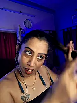 Love Beauty01 online show from 03-17-26, 06:33