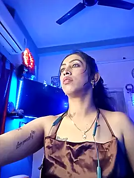 Snapshot of Love_Beauty01 chatting on 02-07-26, 06:49 Love Beauty01 online show from 02-07-26, 06:49