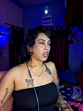 Love Beauty01 online show from 03-22-26, 06:42