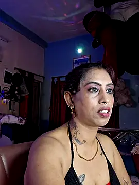 Snapshot of Love_Beauty01 chatting on 07-11-26, 06:41 Love Beauty01 online show from 07-11-26, 06:41