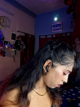 Love Beauty01 online show from 05-31-26, 05:51