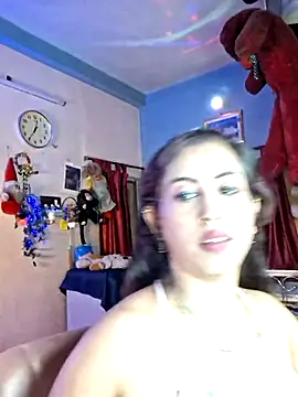 Snapshot of Love_Beauty01 chatting on 06-25-26, 06:46 Love Beauty01 online show from 06-25-26, 06:46