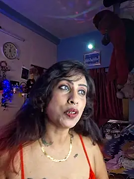 Snapshot of Love_Beauty01 chatting on 06-18-26, 06:35 Love Beauty01 online show from 06-18-26, 06:35