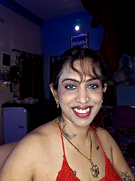 Snapshot of Love_Beauty01 chatting on 07-18-26, 06:49 Love Beauty01 online show from 07-18-26, 06:49