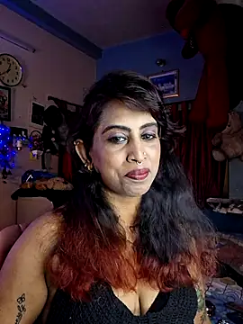 Snapshot of Love_Beauty01 chatting on 07-10-26, 06:52 Love Beauty01 online show from 07-10-26, 06:52