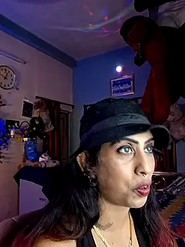 Snapshot of Love_Beauty01 chatting on 06-26-26, 06:58 Love Beauty01 online show from 06-26-26, 06:58