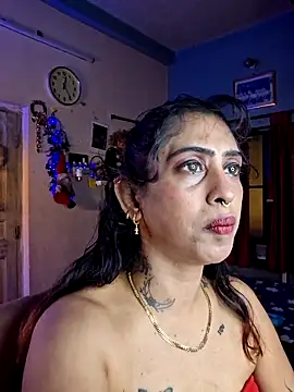 Love Beauty01 online show from 06-03-26, 06:34