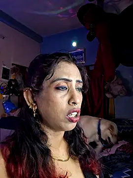 Snapshot of Love_Beauty01 chatting on 06-20-26, 06:13 Love Beauty01 online show from 06-20-26, 06:13