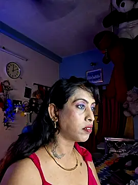 Snapshot of Love_Beauty01 chatting on 06-14-26, 06:20 Love Beauty01 online show from 06-14-26, 06:20