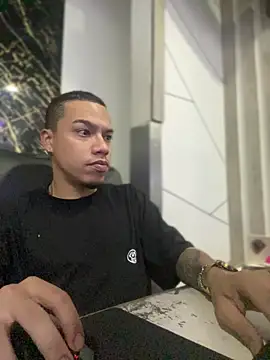 AlphaMasterXxx online show from 10-29-25, 09:19