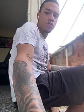 AlphaMasterXxx online show from 11-03-25, 02:53