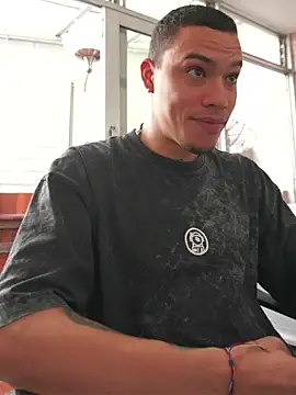 Snapshot of AlphaMasterXxx chatting on 05-31-26, 03:07 AlphaMasterXxx online show from 05-31-26, 03:07