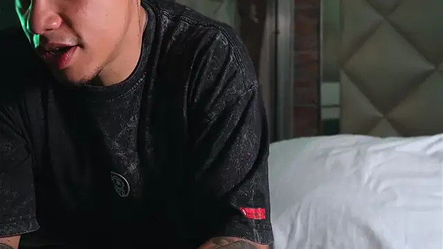 AlphaMasterXxx online show from 04-13-26, 04:05