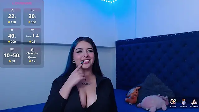 MaviceMur online show from 12-15-25, 07:52