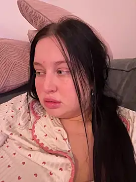 brunetteGirl274 online show from 10-17-25, 09:27