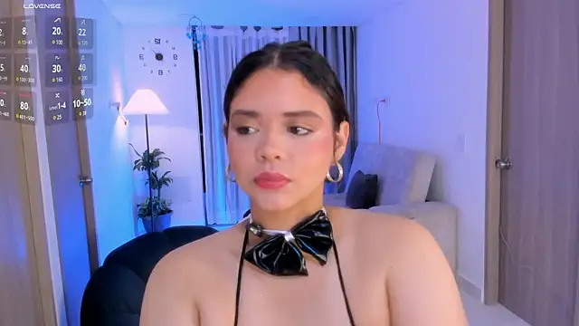 NikaVelvet1 online show from 04-10-26, 12:06