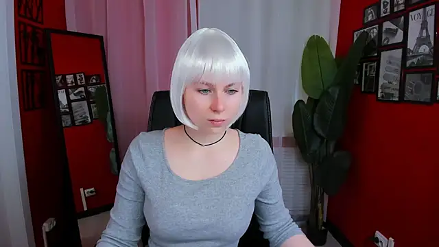 Snapshot of EvaCrosby chatting on 09-24-25, 10:22 EvaCrosby online show from 09-24-25, 10:22