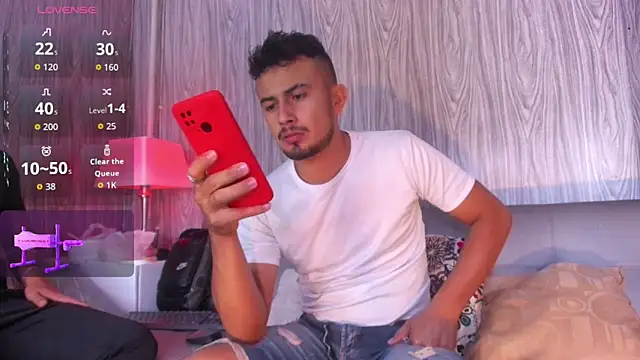 Valentiinoss online show from 10-10-25, 08:53