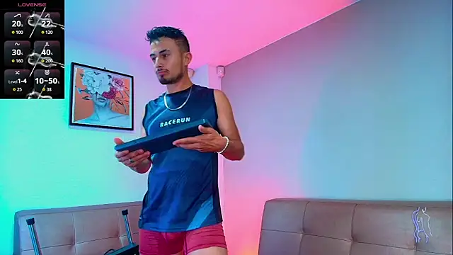 Valentiinoss online show from 04-07-26, 10:44