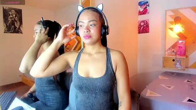 Snapshot of SoleneFontaine chatting on 10-17-25, 11:56 SoleneFontaine online show from 10-17-25, 11:56