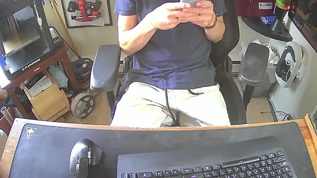Snapshot of k_dick chatting on 08-05-26, 11:21 k dick online show from 08-05-26, 11:21