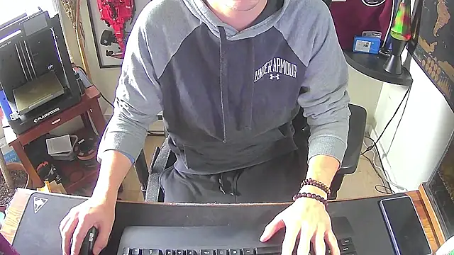 Snapshot of k_dick chatting on 10-21-25, 08:08 k dick online show from 10-21-25, 08:08