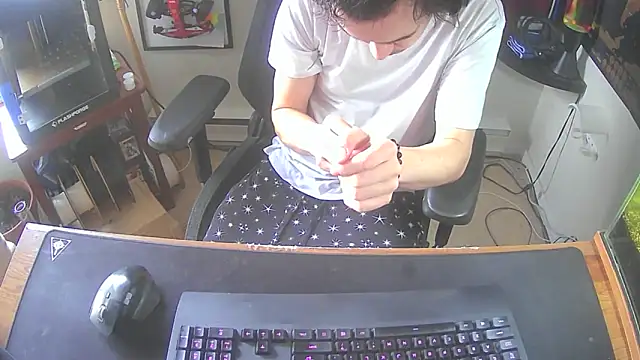 Snapshot of k_dick chatting on 04-01-26, 12:13 k dick online show from 04-01-26, 12:13