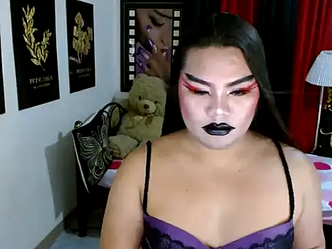 TSbrianaHugeCock online show from 05-11-26, 02:45