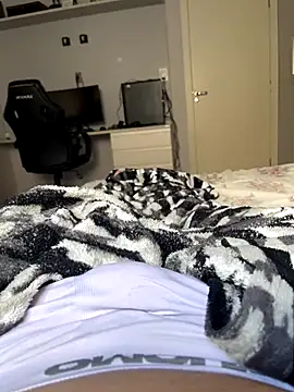 Novinho16cmz online show from 11-11-25, 04:02