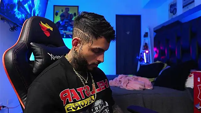 logan hugh8 online show from 01-15-26, 09:34