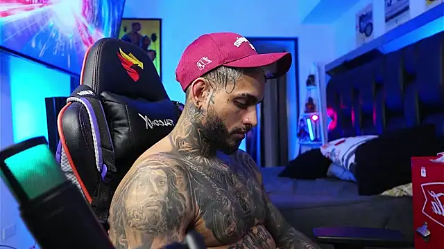 logan hugh8 online show from 02-04-26, 01:17