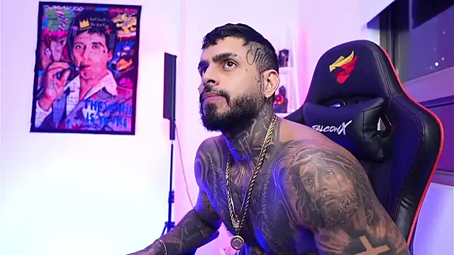 logan hugh8 online show from 11-12-25, 05:00