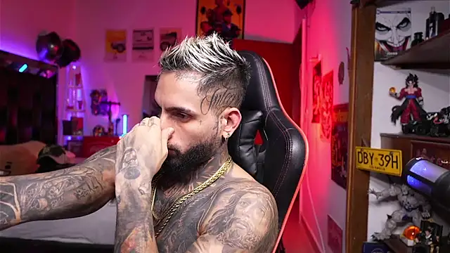 logan hugh8 online show from 04-07-26, 07:32