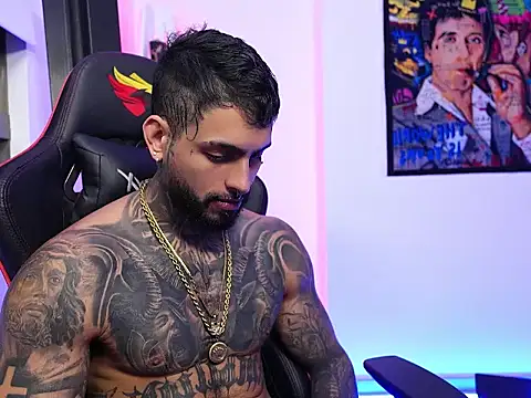 logan hugh8 online show from 11-15-25, 03:43