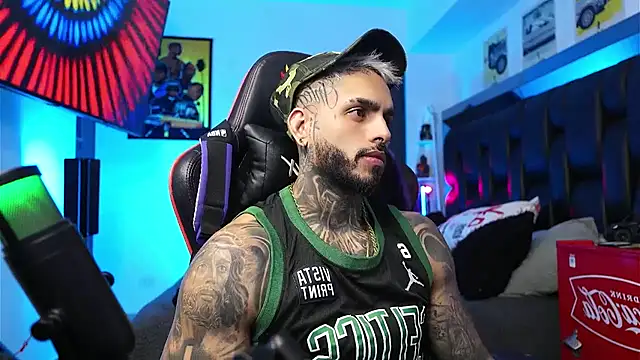 logan hugh8 online show from 02-13-26, 03:34