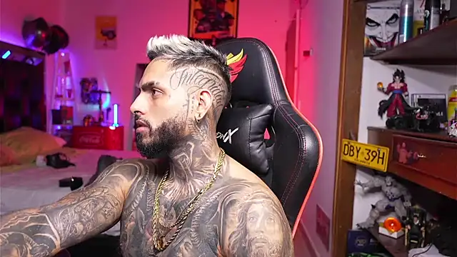 logan hugh8 online show from 03-30-26, 08:43